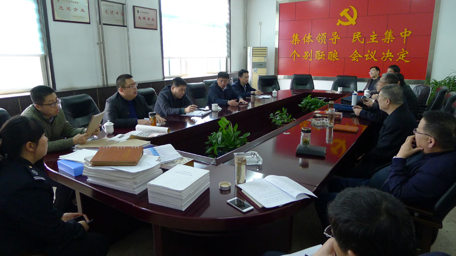 月12日省交通運(yùn)輸廳城市客運(yùn)處處長解寶平一行考核我市公交優(yōu)先政策落實(shí)情況